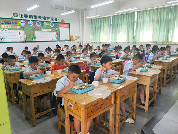 学生餐_研学餐_重庆团餐配送公司